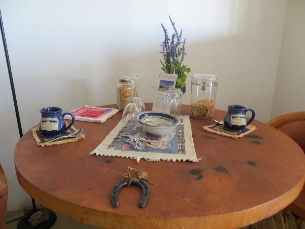 Rancho Milagro Bed & Breakfast Elgin Δωμάτιο φωτογραφία