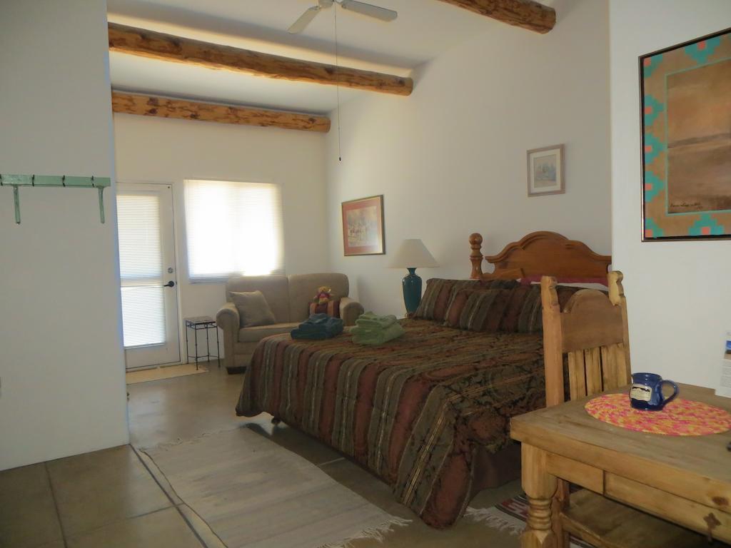 Rancho Milagro Bed & Breakfast Elgin Δωμάτιο φωτογραφία